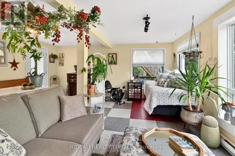 18 Bedford Street Westport ON K0G 1X0