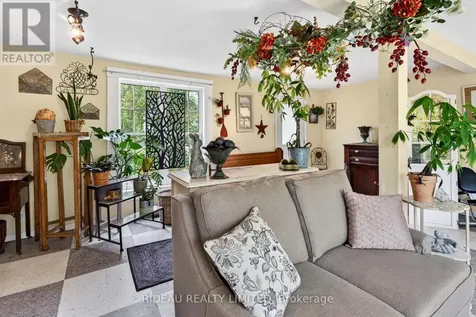 18 Bedford Street Westport ON K0G 1X0