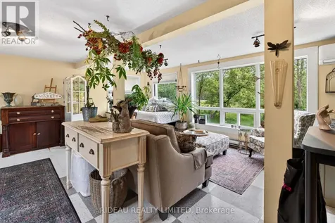 18 Bedford Street Westport ON K0G 1X0