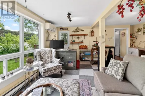 18 Bedford Street Westport ON K0G 1X0