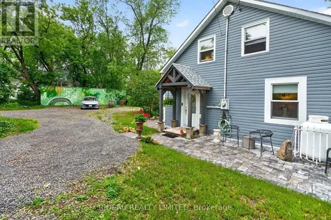18 Bedford Street Westport ON K0G 1X0