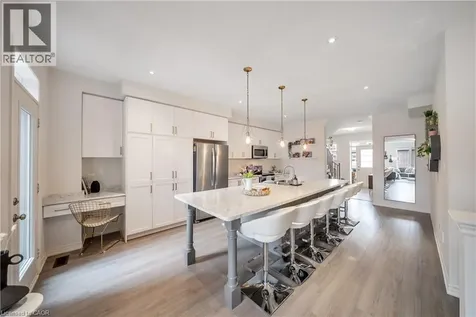 223 Skinner Road Hamilton ON L8B 1X2