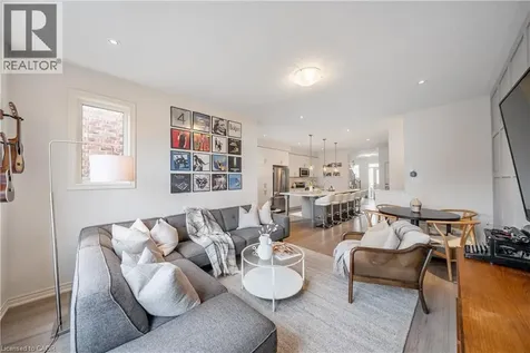 223 Skinner Road Hamilton ON L8B 1X2