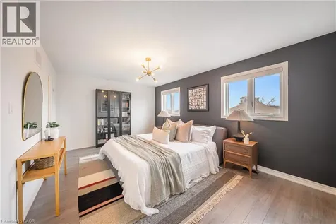 223 Skinner Road Hamilton ON L8B 1X2