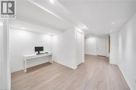 223 Skinner Road Hamilton ON L8B 1X2