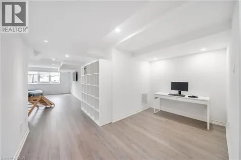 223 Skinner Road Hamilton ON L8B 1X2