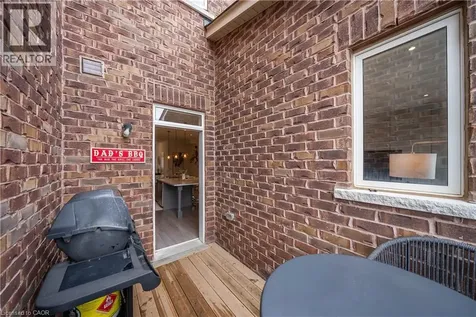 223 Skinner Road Hamilton ON L8B 1X2