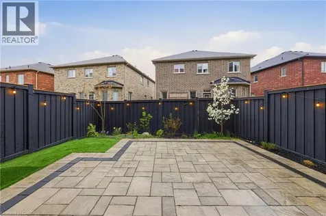 223 Skinner Road Hamilton ON L8B 1X2