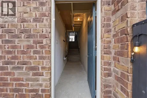 223 Skinner Road Hamilton ON L8B 1X2