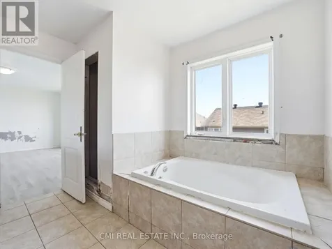 155 Fletcher Circle Cambridge ON N3C 0B6