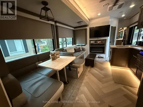308 Rockview Selwyn ON K0L 2H0