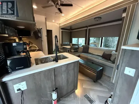 308 Rockview Selwyn ON K0L 2H0