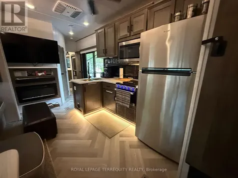 308 Rockview Selwyn ON K0L 2H0