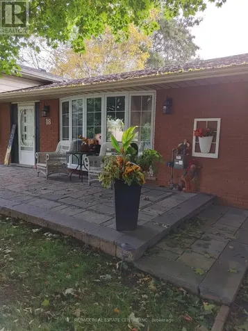 18 Concession 6 (millgrove) Road East Hamilton ON L8B 1A2