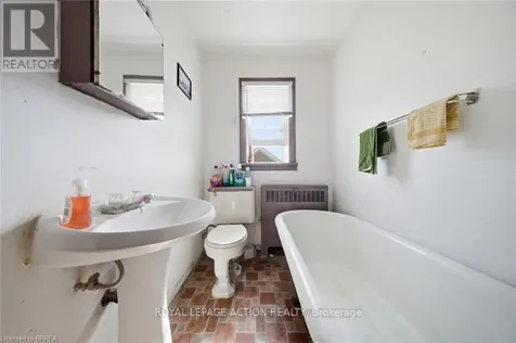 26 Alice Street Brantford ON N3R 1Y2