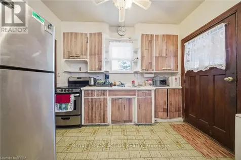 26 Alice Street Brantford ON N3R 1Y2