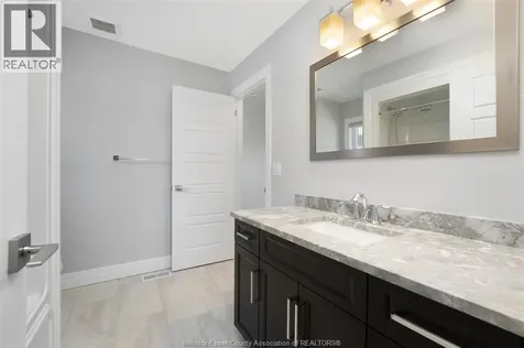 1581 Rockport Windsor ON N9G 0B6