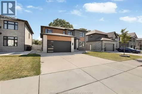 1581 Rockport Windsor ON N9G 0B6
