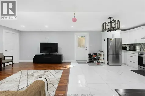 1581 Rockport Windsor ON N9G 0B6
