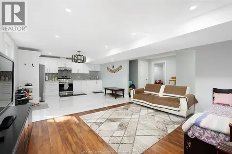 1581 Rockport Windsor ON N9G 0B6