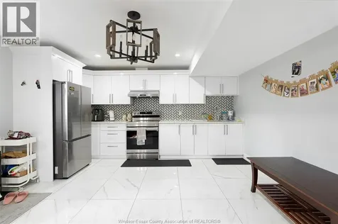 1581 Rockport Windsor ON N9G 0B6