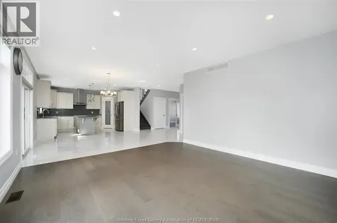 1581 Rockport Windsor ON N9G 0B6