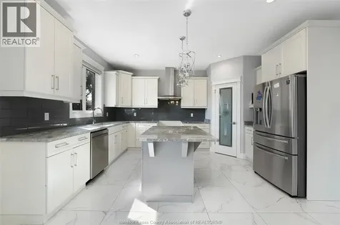 1581 Rockport Windsor ON N9G 0B6