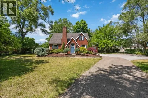 860 London Road Sarnia ON N7T 4Y2