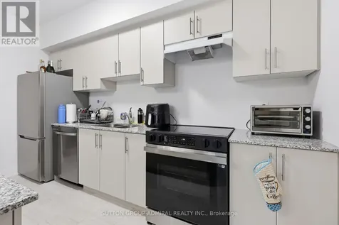 15 Kneeshaw Drive Barrie ON L9J 0X9