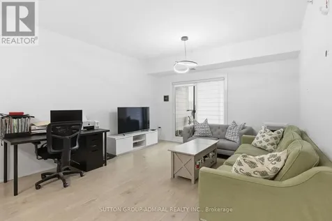 15 Kneeshaw Drive Barrie ON L9J 0X9