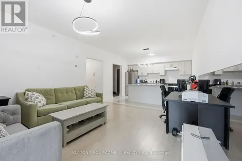 15 Kneeshaw Drive Barrie ON L9J 0X9