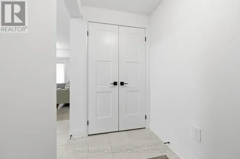 15 Kneeshaw Drive Barrie ON L9J 0X9