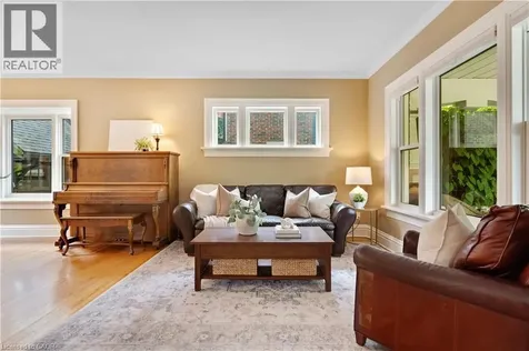 11 Earl Street Kitchener ON N2M 2V5