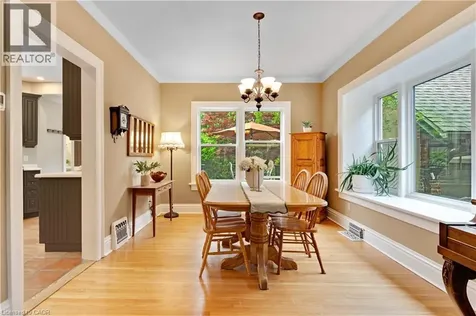 11 Earl Street Kitchener ON N2M 2V5