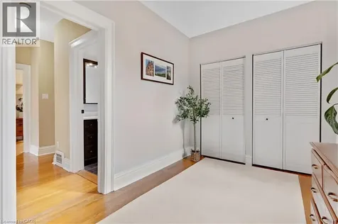 11 Earl Street Kitchener ON N2M 2V5