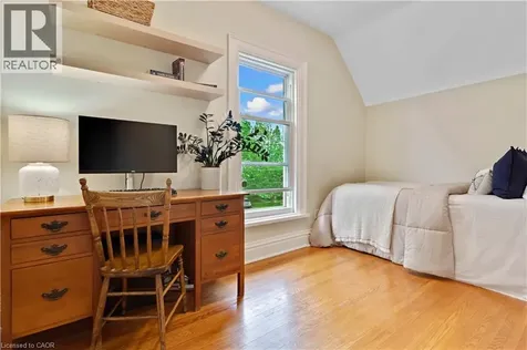 11 Earl Street Kitchener ON N2M 2V5