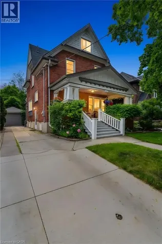 11 Earl Street Kitchener ON N2M 2V5
