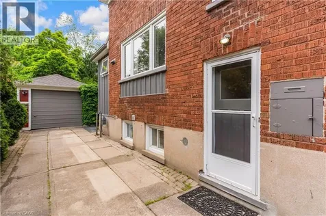 11 Earl Street Kitchener ON N2M 2V5