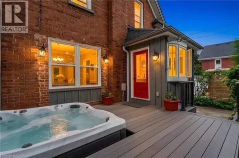 11 Earl Street Kitchener ON N2M 2V5