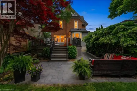 11 Earl Street Kitchener ON N2M 2V5