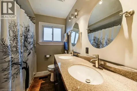 468 Highland Road East Kitchener ON N2M 3W7