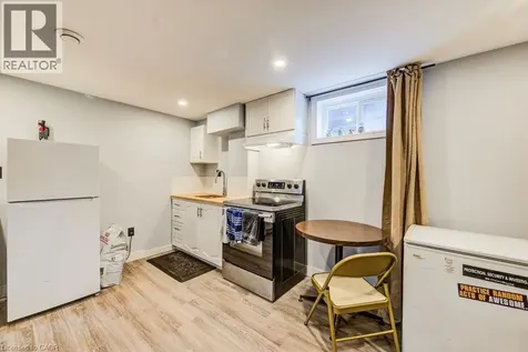468 Highland Road East Kitchener ON N2M 3W7