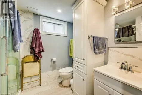 468 Highland Road East Kitchener ON N2M 3W7