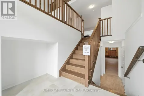 656 Newlove Street Innisfil ON L9S 0R8