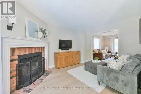 30 Mcguire Crescent Uxbridge ON L9P 1G7