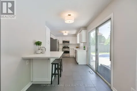 30 Mcguire Crescent Uxbridge ON L9P 1G7