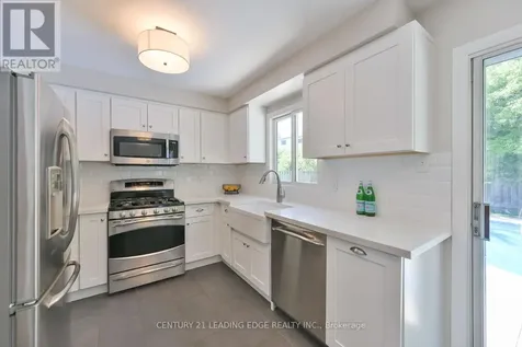 30 Mcguire Crescent Uxbridge ON L9P 1G7