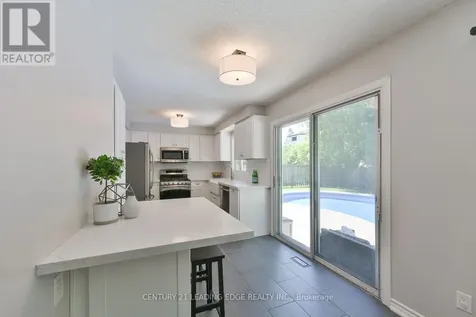 30 Mcguire Crescent Uxbridge ON L9P 1G7