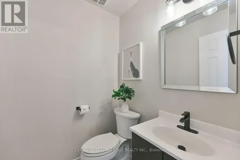 30 Mcguire Crescent Uxbridge ON L9P 1G7