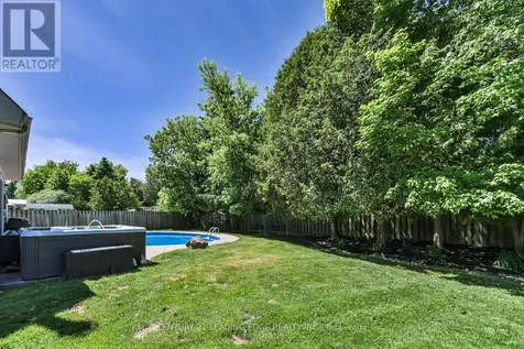 30 Mcguire Crescent Uxbridge ON L9P 1G7